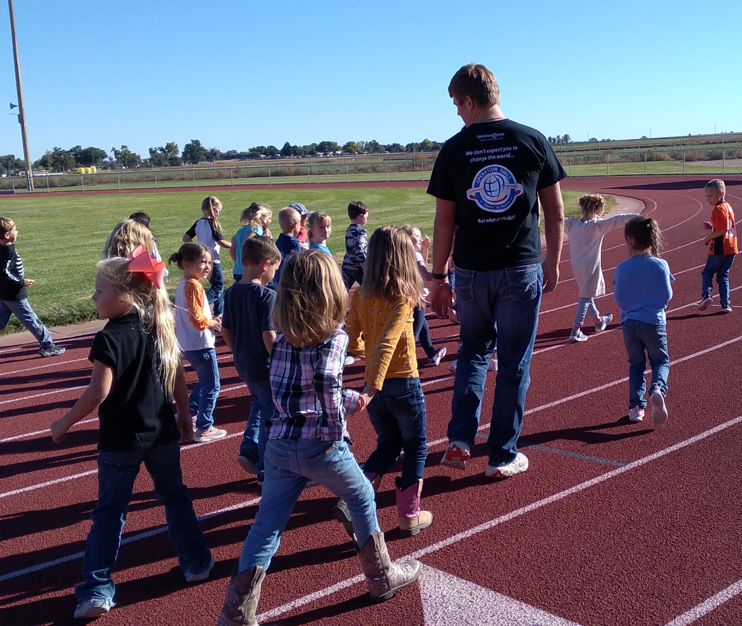 Swink Students Miles for Smiles